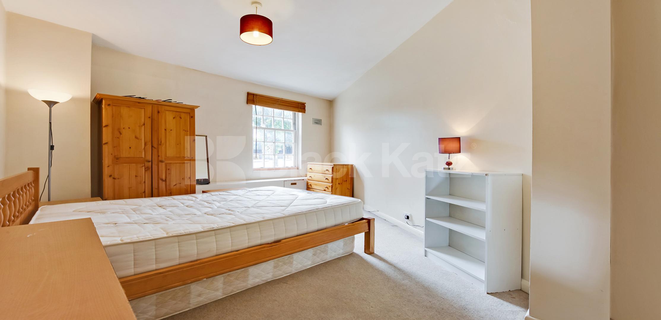 			LET , 4 Bedroom, 1 bath, 1 reception Apartment			 Merton Road, East Putney/Wandsworth Town